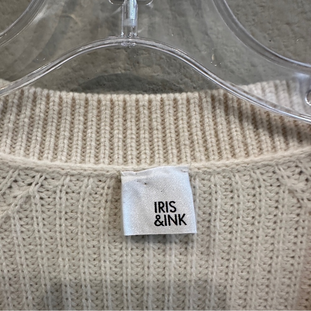 Iris and Ink | L | 3 button Cream Women's boyfriend cardigan vneck long cardi - Picture 6 of 7